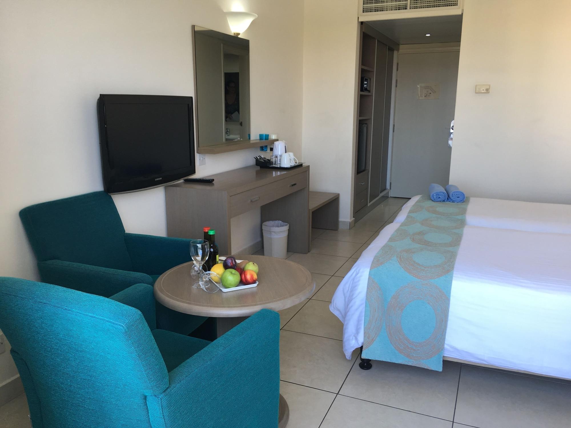 阿凡提酒店 Paphos 外观 照片