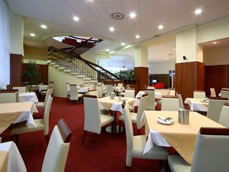 阿凡提酒店 Paphos 外观 照片