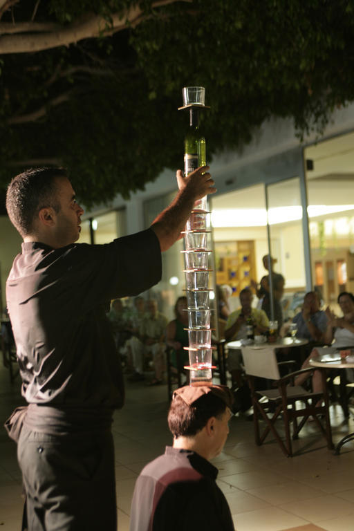 阿凡提酒店 Paphos 外观 照片